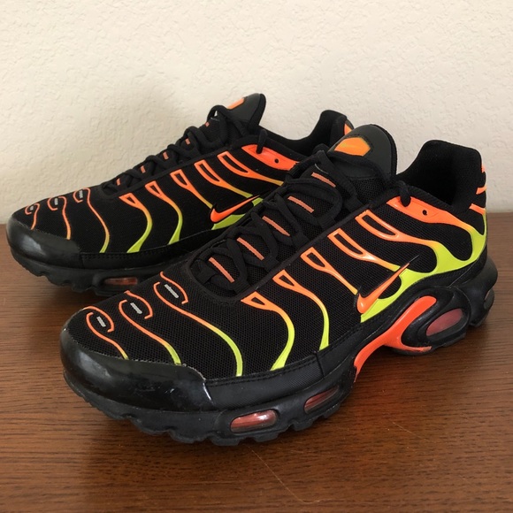 nike air max plus black volt total orange nike air max plus black volt total orange